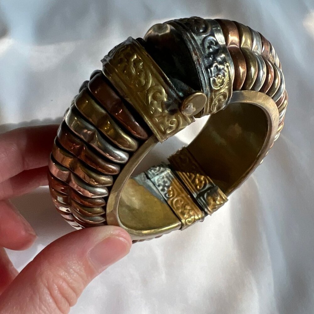 Vintage Tricolor Brass Copper Silver Tone Chunky Etruscan Hinge Bangle Bracelet